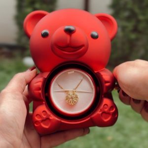 Lóhere nyaklánc 2 az 1-ben és Pörgő Medve ékszerdoboz | CLOVERIE_ROSBEAR